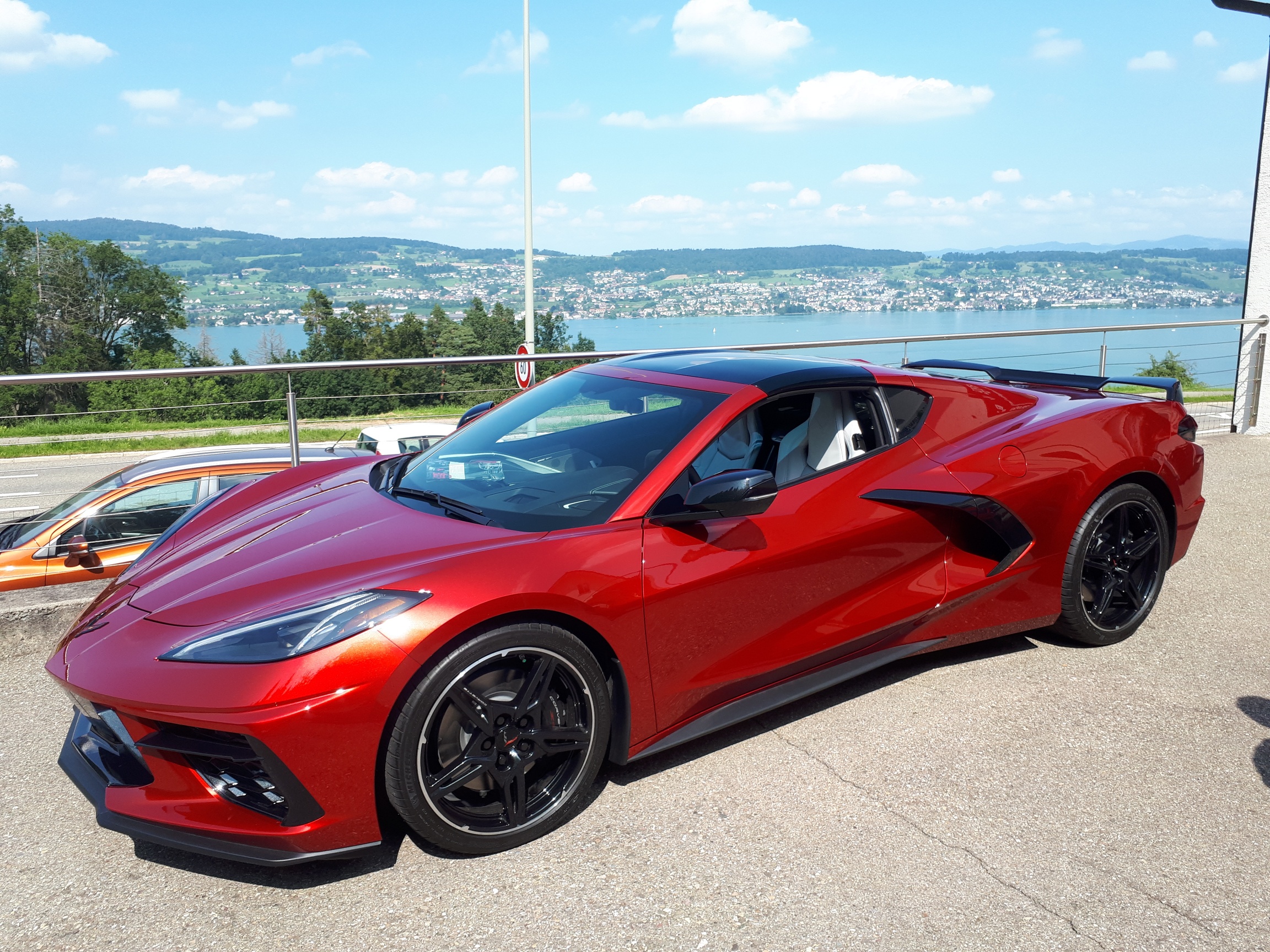 Another new US-Original MID-ENGINE Corvette Coupe C8 Stingray!