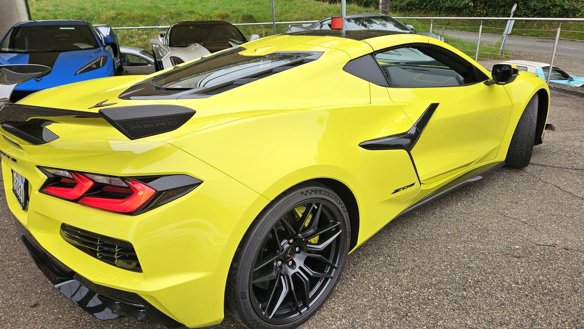 Z0624yellowrtrearside