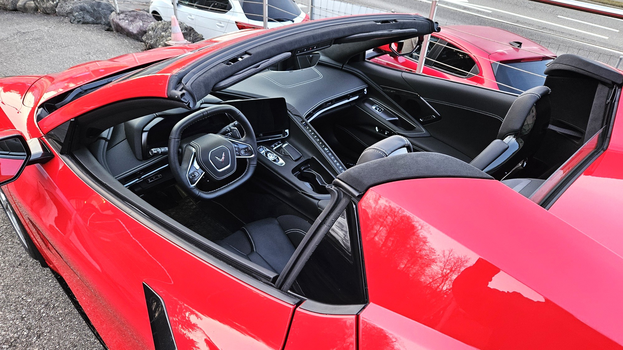 C8HTCTorchredexAlbrinteriofromopenroofouts